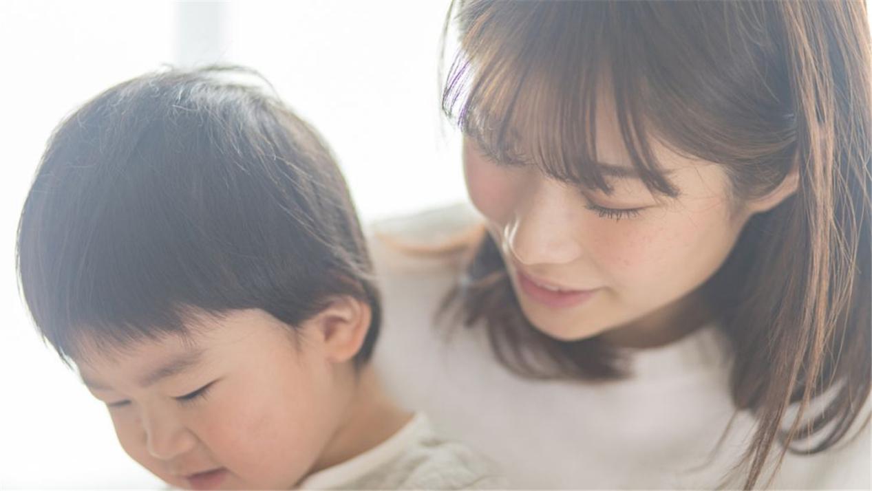 孩子听话但心里不愿意学习,孩子太粘人离不开妈妈怎么引导