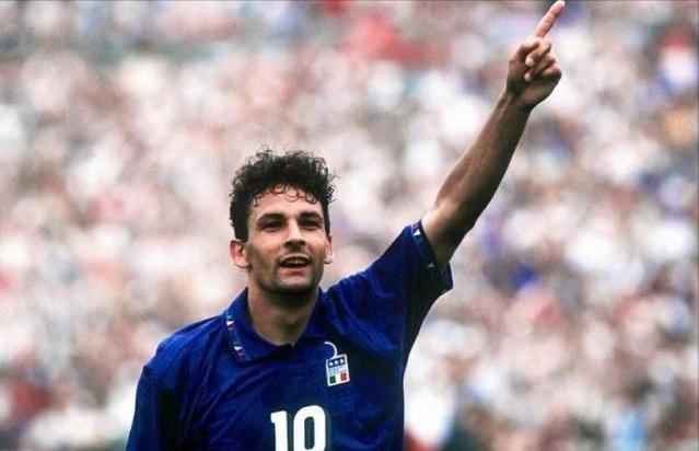 罗伯特巴乔经典过人,罗伯特巴乔马尾辫