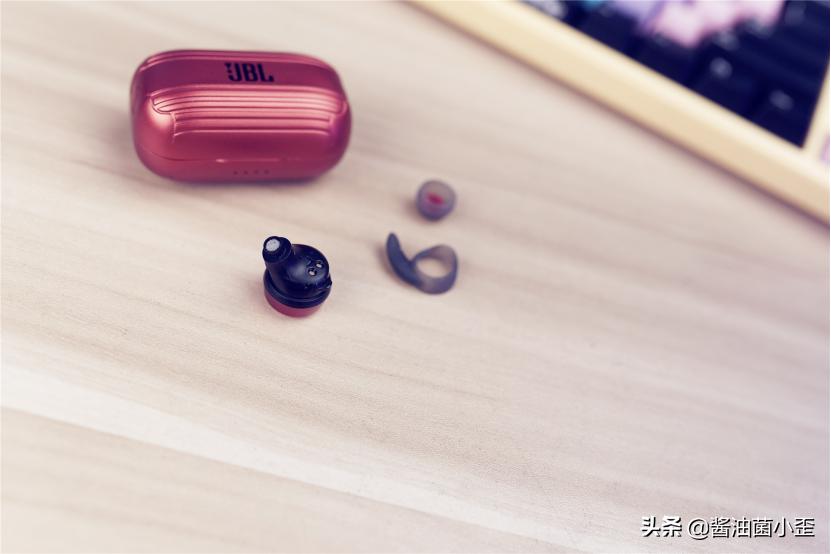 jbltws280plus测评,jblt280twspro与plus