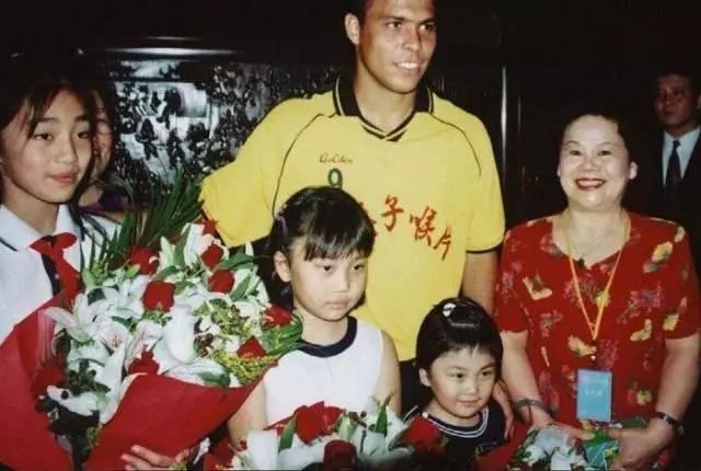 金嗓子罗纳尔多事件结果,金嗓子喉宝把罗纳尔多骗毁了