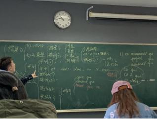 牛！上海男神学霸：曾为前法国国民教育部部长做翻译，如今将入职新华社！