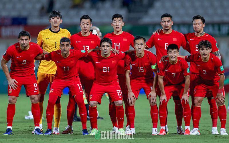 国足vs澳大利亚对攻李铁,李铁国足不敌日本赛后采访