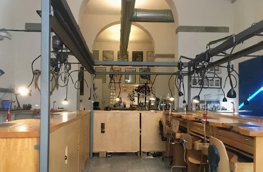 意大利珠宝设计学校,欧纳菲珠宝设计学院申请条件