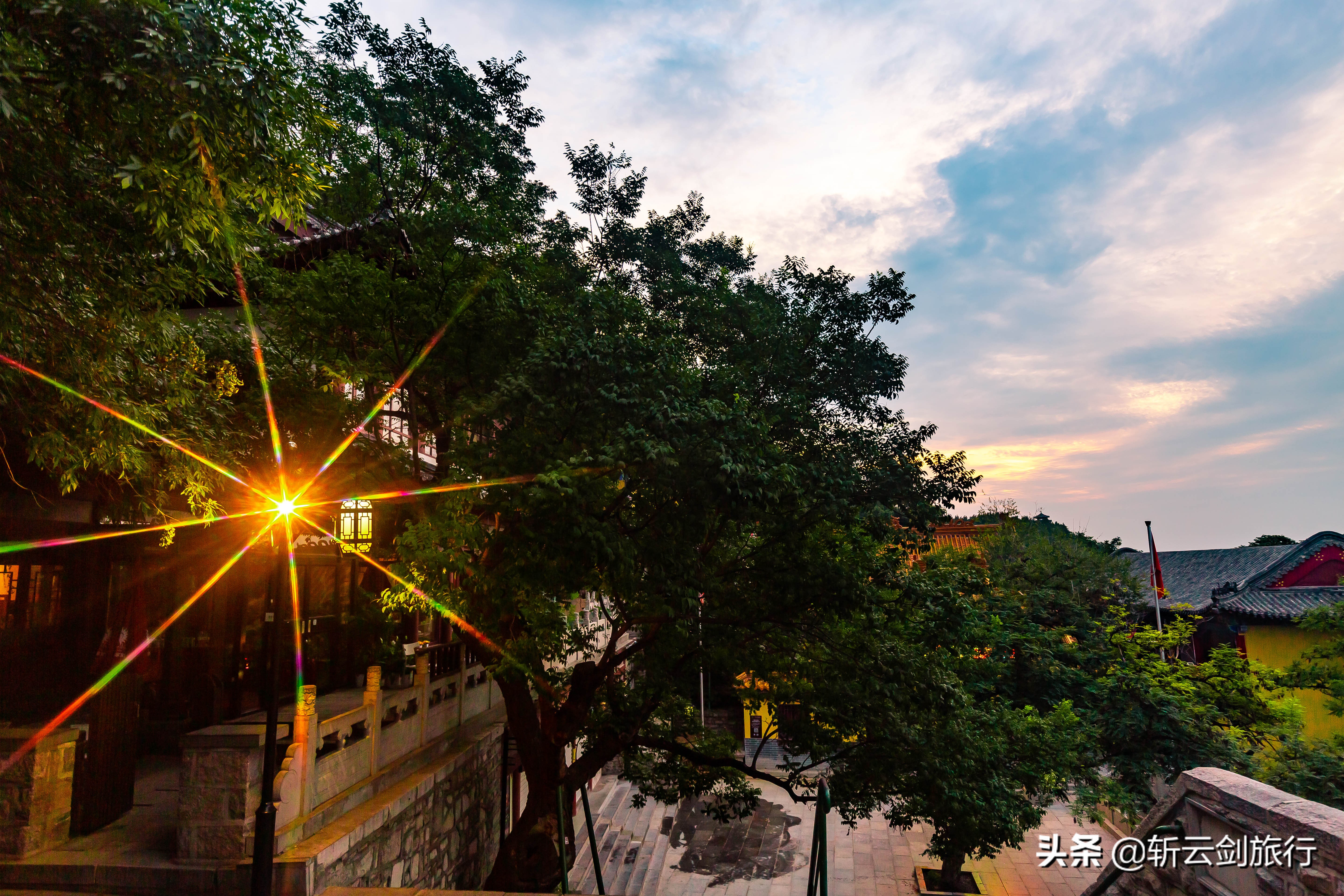 济南的千佛山最美景讲解,济南千佛山都有哪些景点