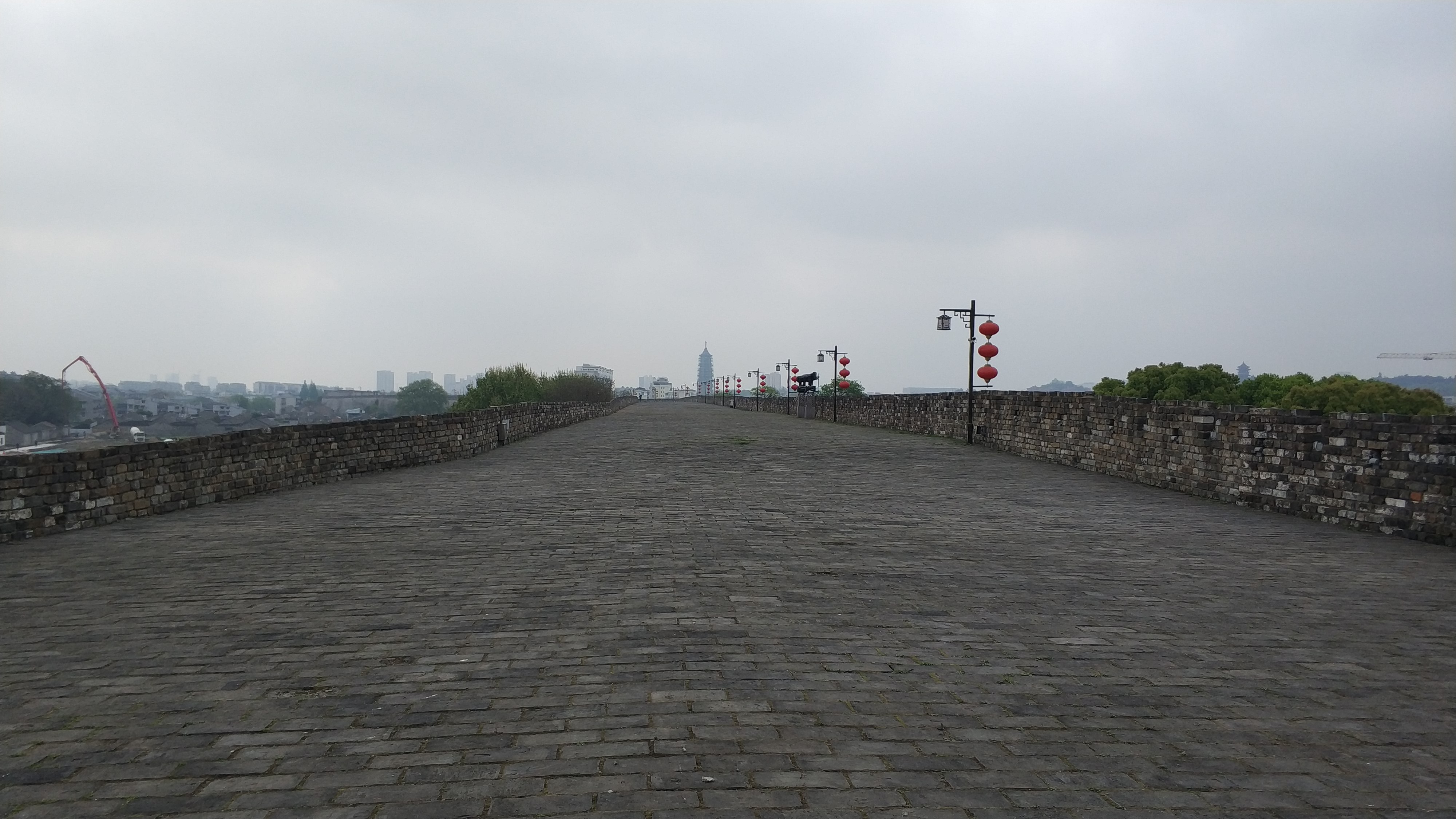 登金陵凤凰台李白其中有名的句子,登金陵凤凰台含着李白独特的句子