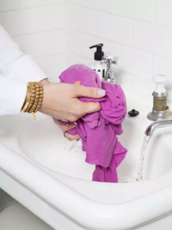 针织衣领松垮怎么缩小领口,毛衣领口松垮怎么修复