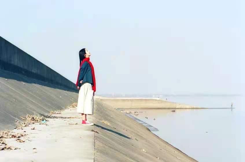 不要在低谷时期对任何人动心,人生低谷不要打扰任何人