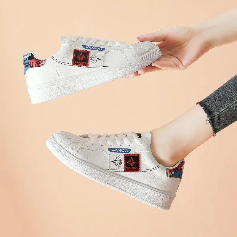 柳岩代言的运动鞋图片,柳岩代言的小白鞋