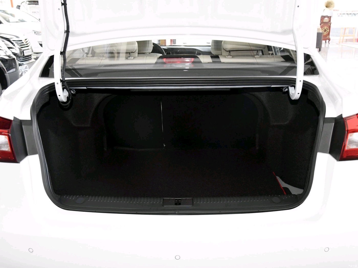 荣威360有什么缺点啊,荣威车主真实感受