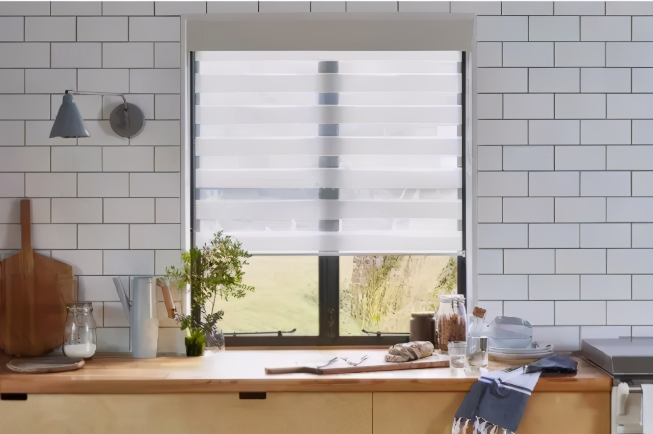 家中各个房间的窗帘如何选择,室内窗帘的最佳搭配尺寸