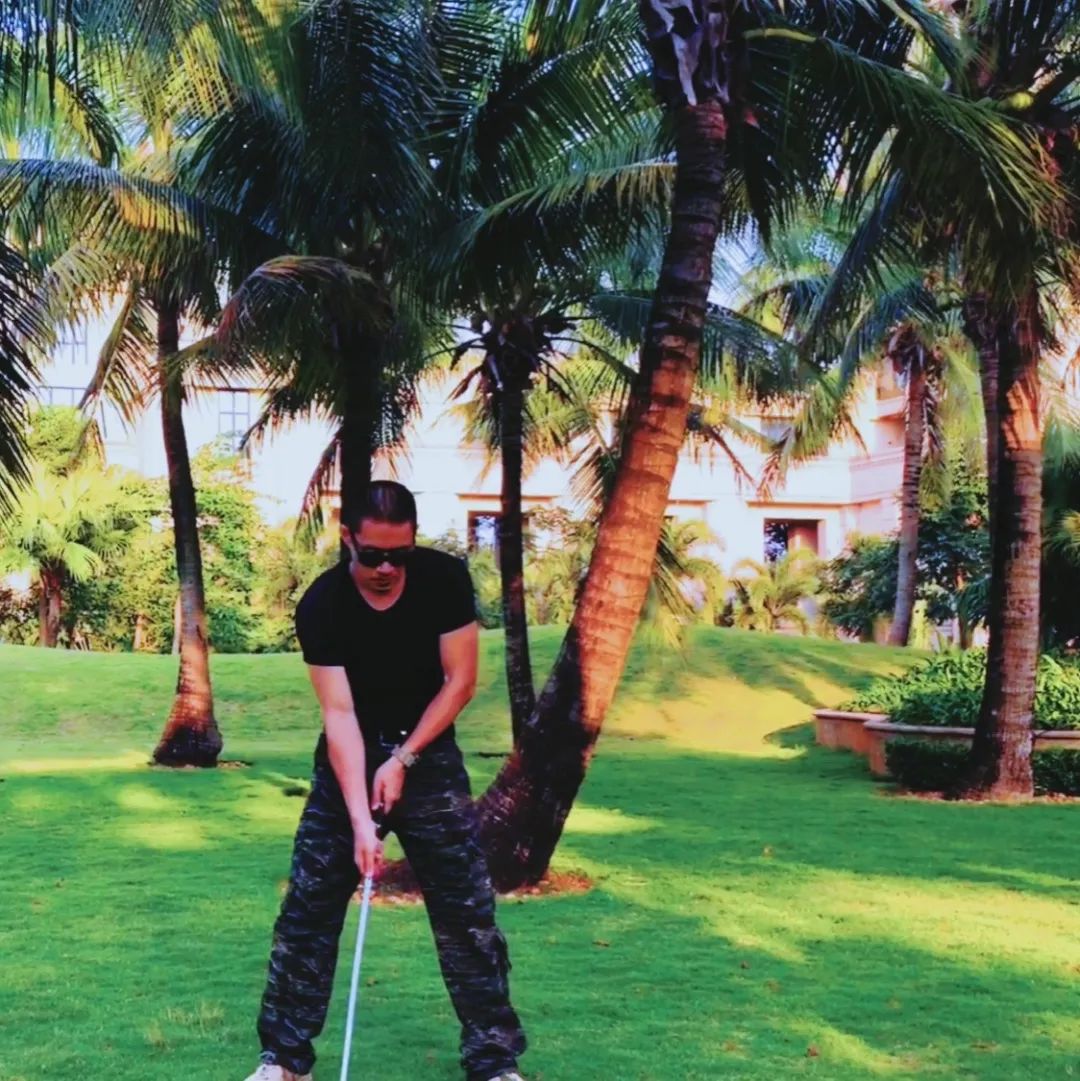 相扑手这么胖为啥日本女孩争着嫁,日本相扑手为什么能娶漂亮老婆