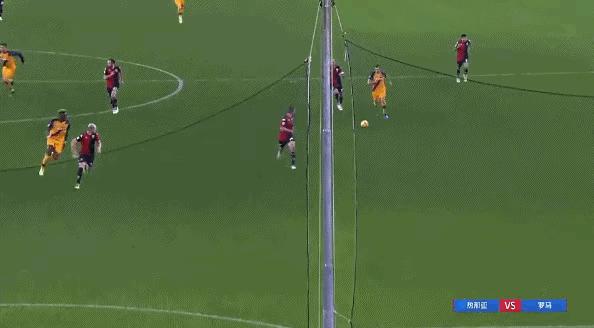 1月的他在加纳高中踢球；11月的他在慕帅麾下替补出场，一战成名