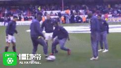 英超球星休息日,英超球星的混乱生活