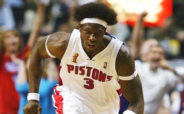 姚明生涯的五个逆天表现,历史前五nba球员姚明