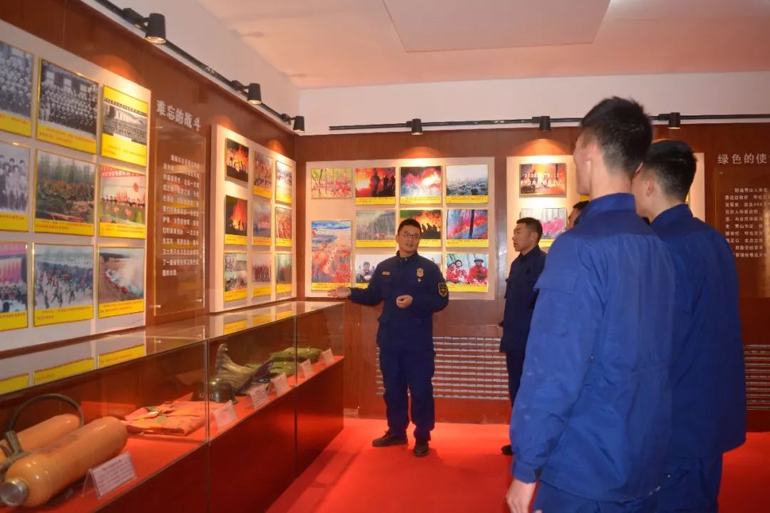 党建活动传承红色精神,党建引领传承红色基因德育工作