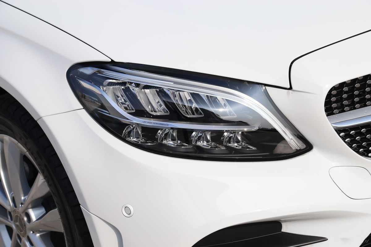 a4瓦罐旅行车和q5,奥迪瓦罐a4四驱旅行车