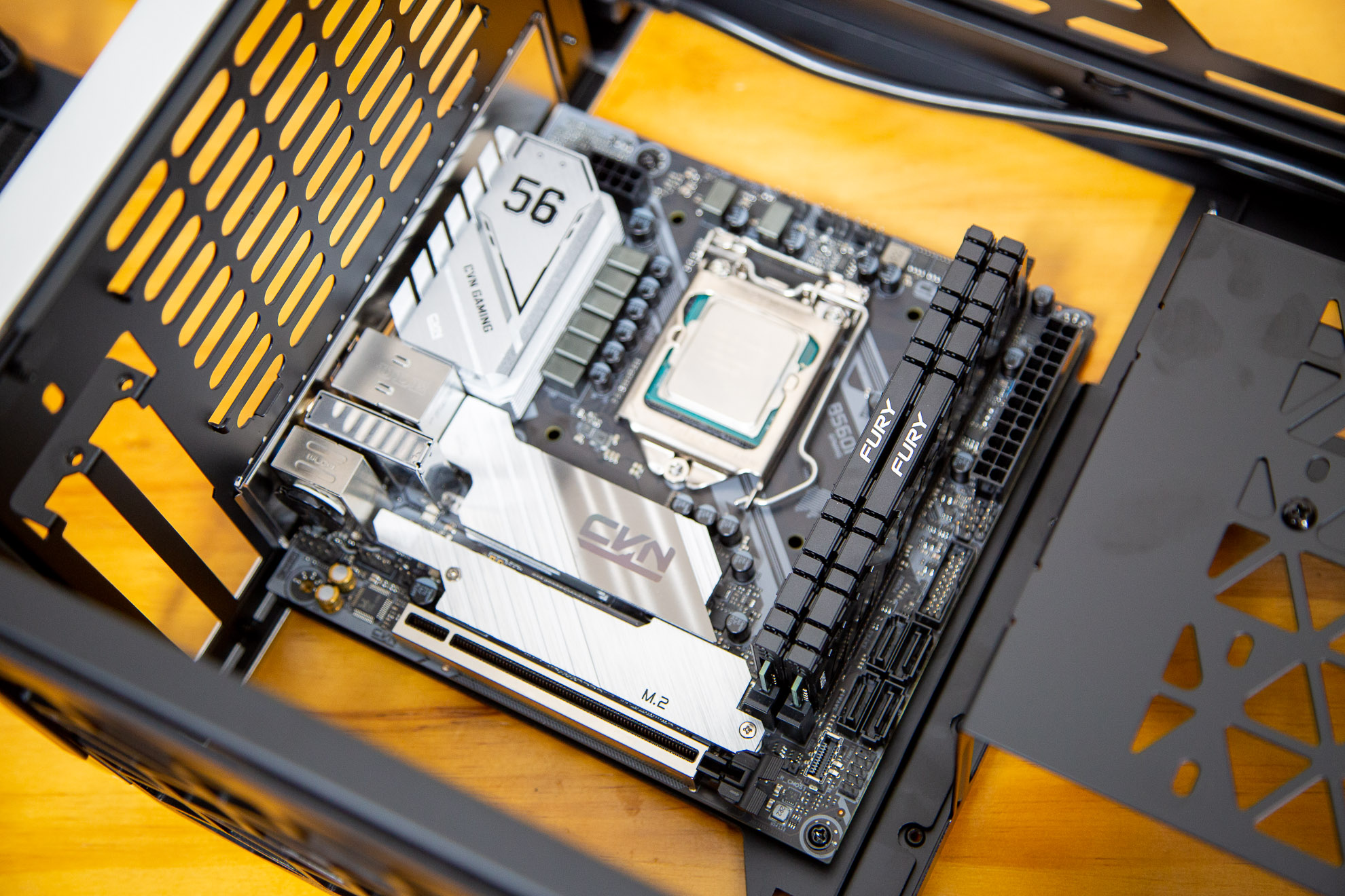 七彩虹b560i支持的cpu,七彩虹b660m配12代i5