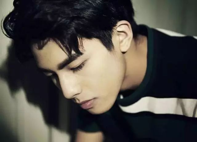 头发太硬了怎么变软适合长发,适合硬发质的男生发型设计