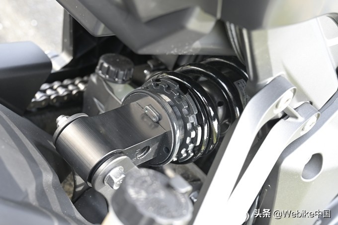 测评川崎zrx1200视频,川崎z1000和宝马s1000r选哪个