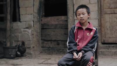 老师去山区支教最后留在山区,老师到边远支教