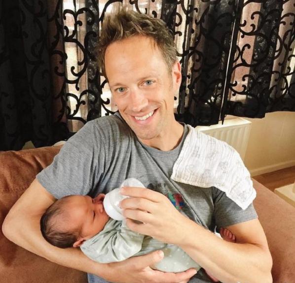 中国女排名将嫁大自己八岁富豪,女排运动员嫁给教练