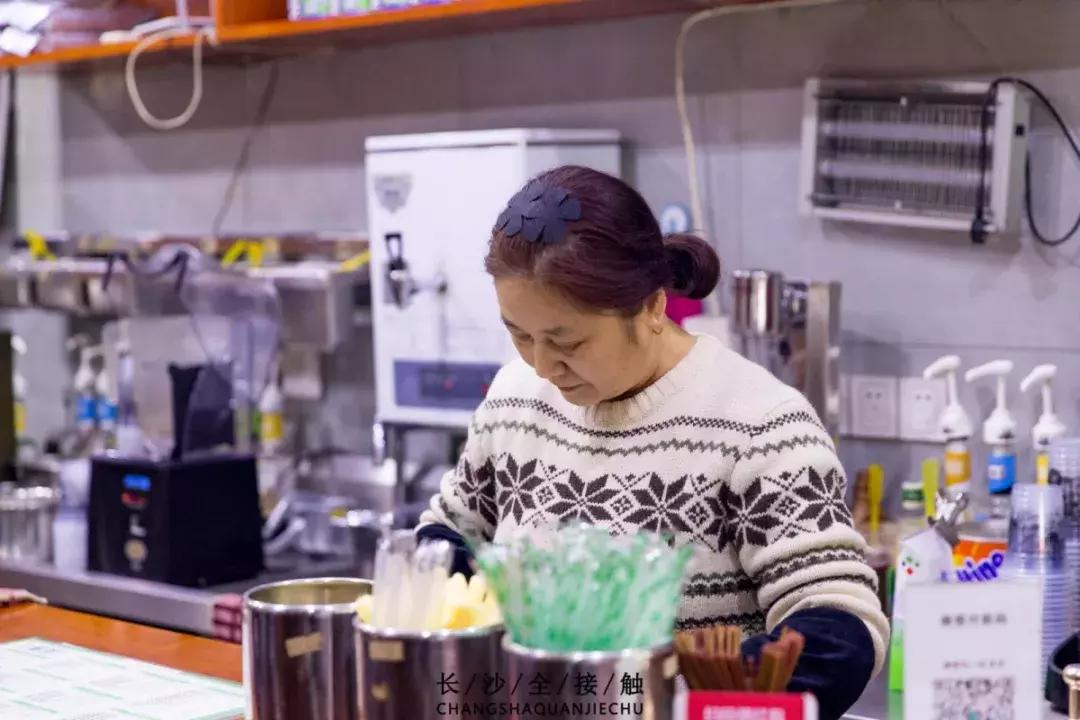 留得住回忆但是留不住人心,留得住的记忆回不去的乡愁