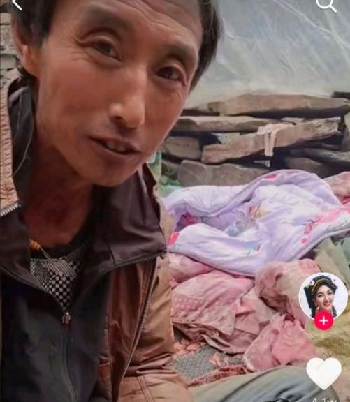 网红拉姆直播被烧的现场,网红拉姆遭前夫焚烧重度烧伤