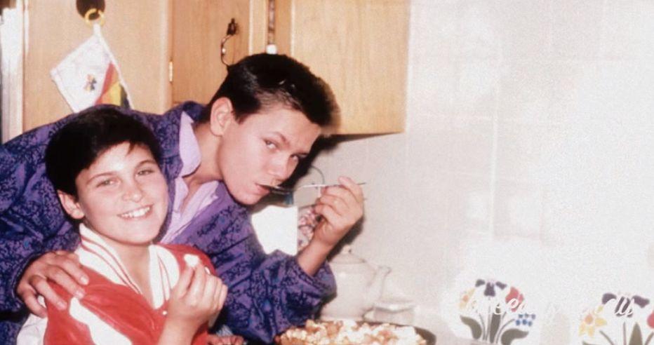 他不是演得好，他就是小丑本人