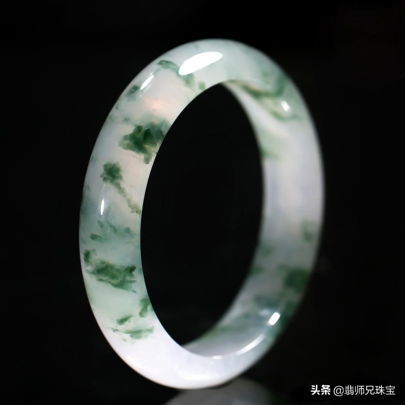 挑选飘花手镯注意的点,冰种帝王紫飘花翡翠手镯