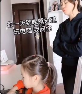 孩子沉迷电脑游戏父母无奈,不要让孩子沉迷电脑耽误孩子成长