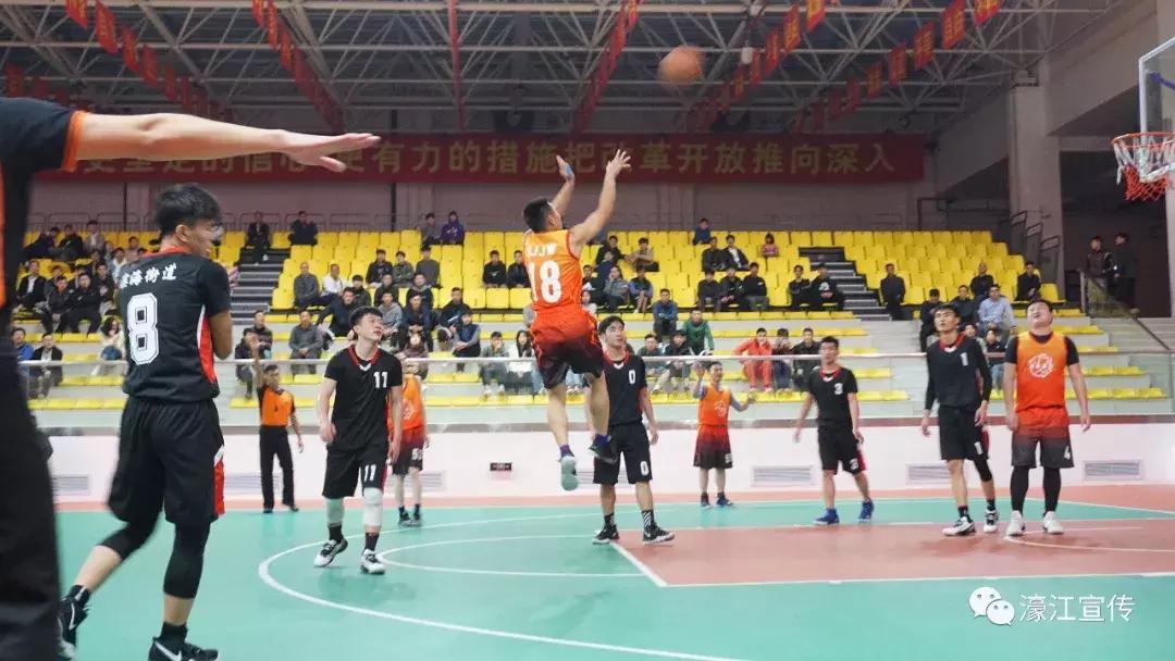 篮球比赛沸腾,首届海峡奥体·迎春杯篮球赛开赛