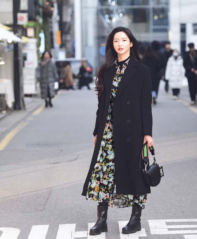 外套叠穿搭配,穿老气的外套怎么显年轻