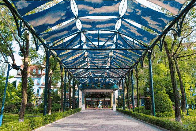 中秋去哪？住深圳东部华侨城+早餐无限次茶溪大侠谷+华兴寺仅1188