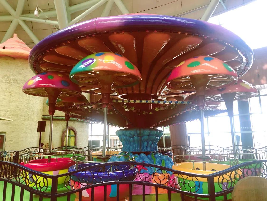 听戏享受这悠闲时光,听戏喝酒自在逍遥