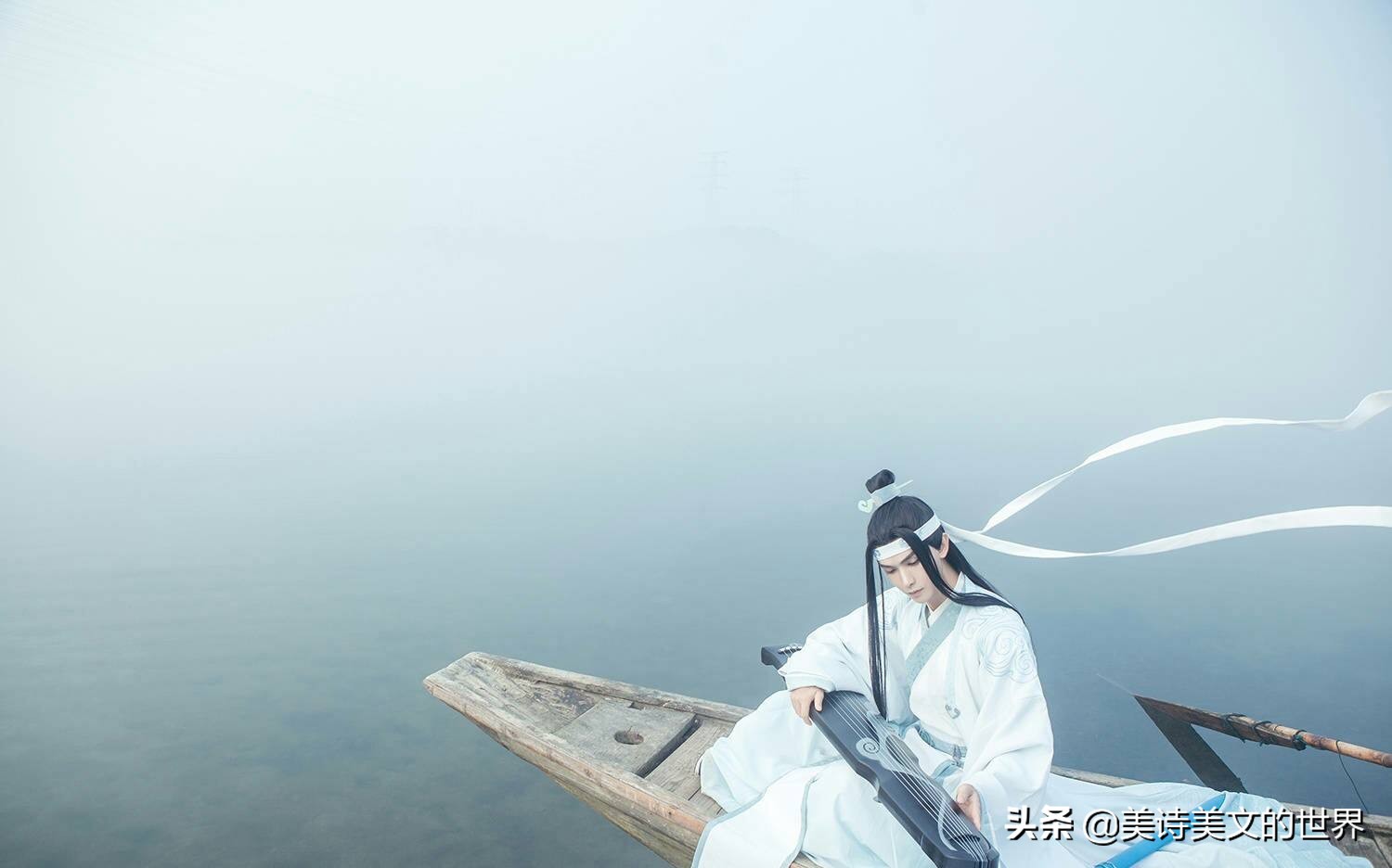 白居易的离离原上草是描写哪里的,白居易的离离原上草怎么背