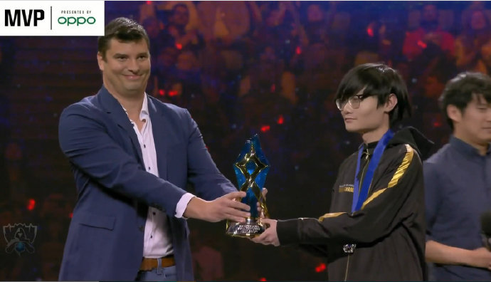 pdd心酸史,pdd自曝小弟待遇年薪都是百万