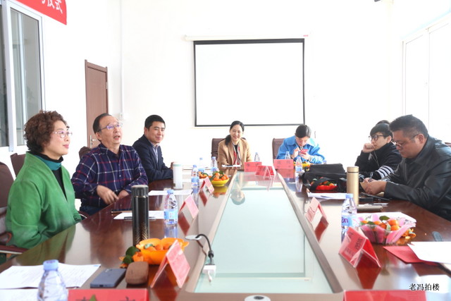 合作就是发挥各自的优势,合作新兴产业