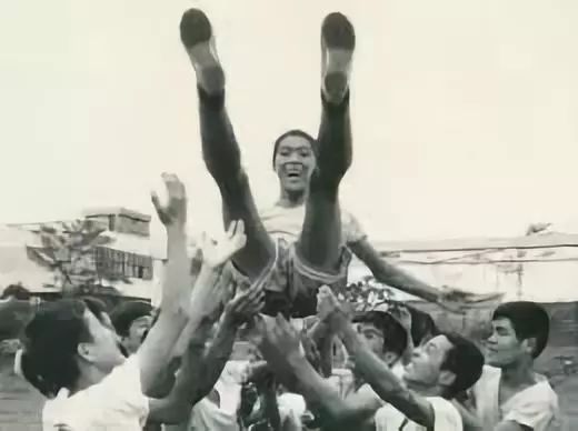 日本最成功的留洋球员,23岁日本留洋国脚创造个人历史