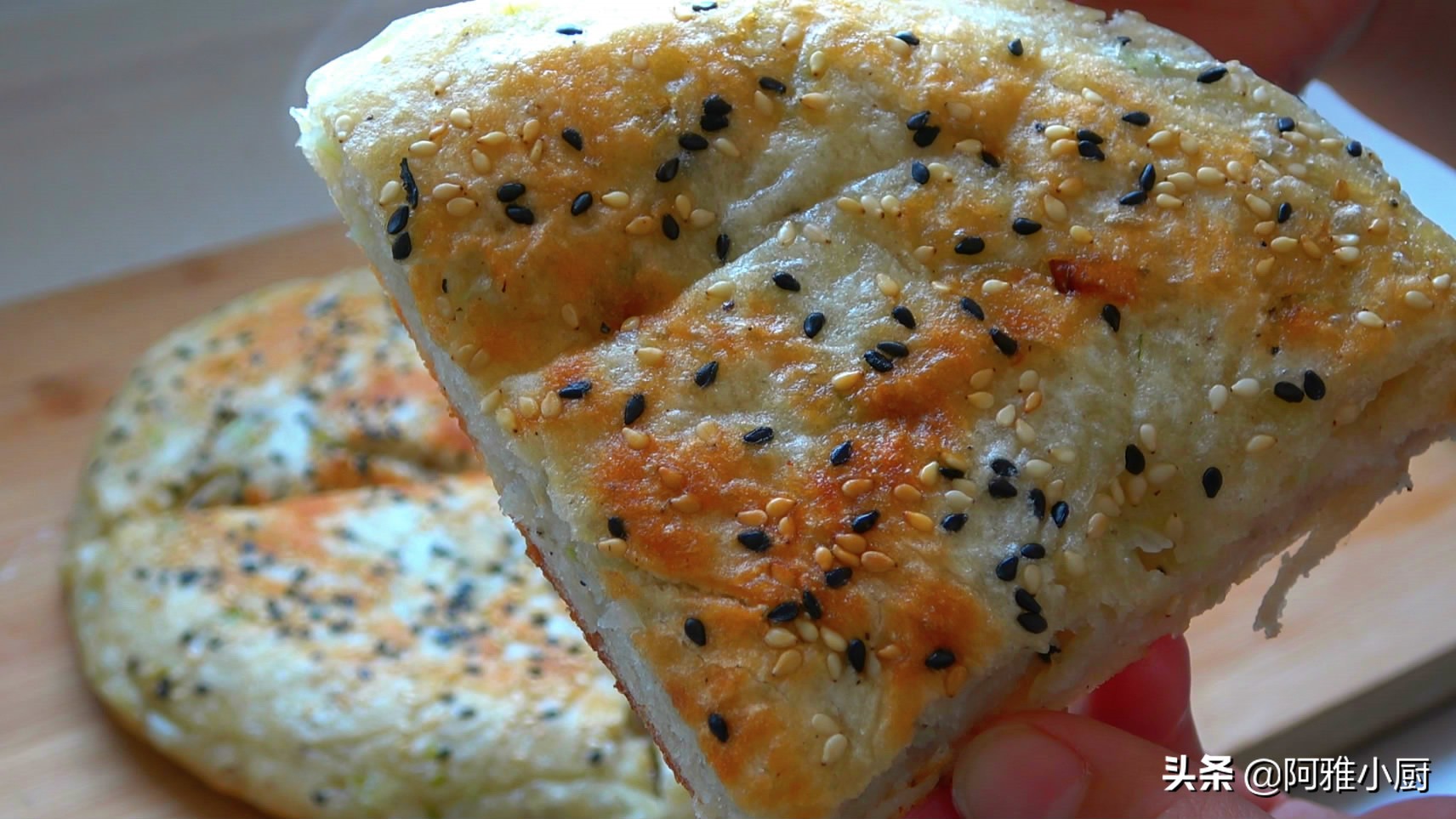 早餐别出去买了教你鸡蛋饼新做法,早餐别出去买了试试这样做