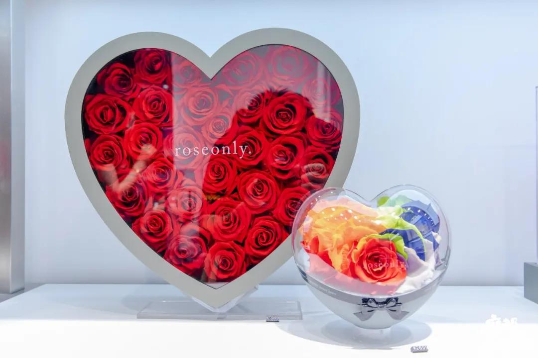 魔都爱情新地标！一生只爱一人的ROSEONLY，你敢送吗？