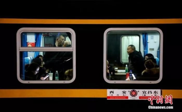 千万定闹钟！除夕当天火车票马上开抢！