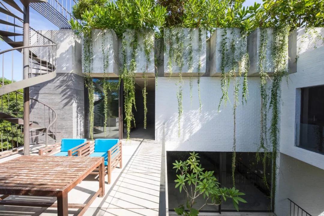 他花1500万在浙江农村造房,他花150万造一个家