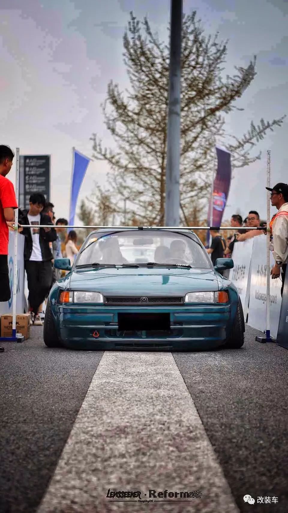 六代马自达323,第六代马自达323