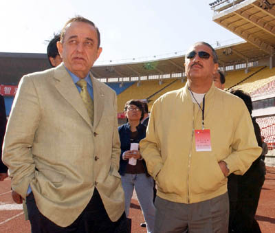 张吉龙代理亚足联主席,2002年世界杯亚洲十强赛张吉龙