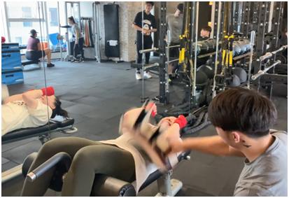 金靖为瘦腹太狠了,仰卧起坐配合腹部重击,真的需要这样吗?