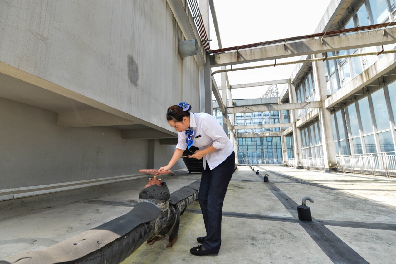 客服管家张雨:有问必答的百度姐