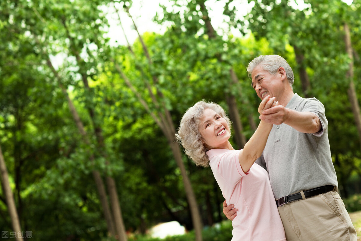 每天最好睡8小时?别被骗了,分析32万人,确定最佳睡眠时间