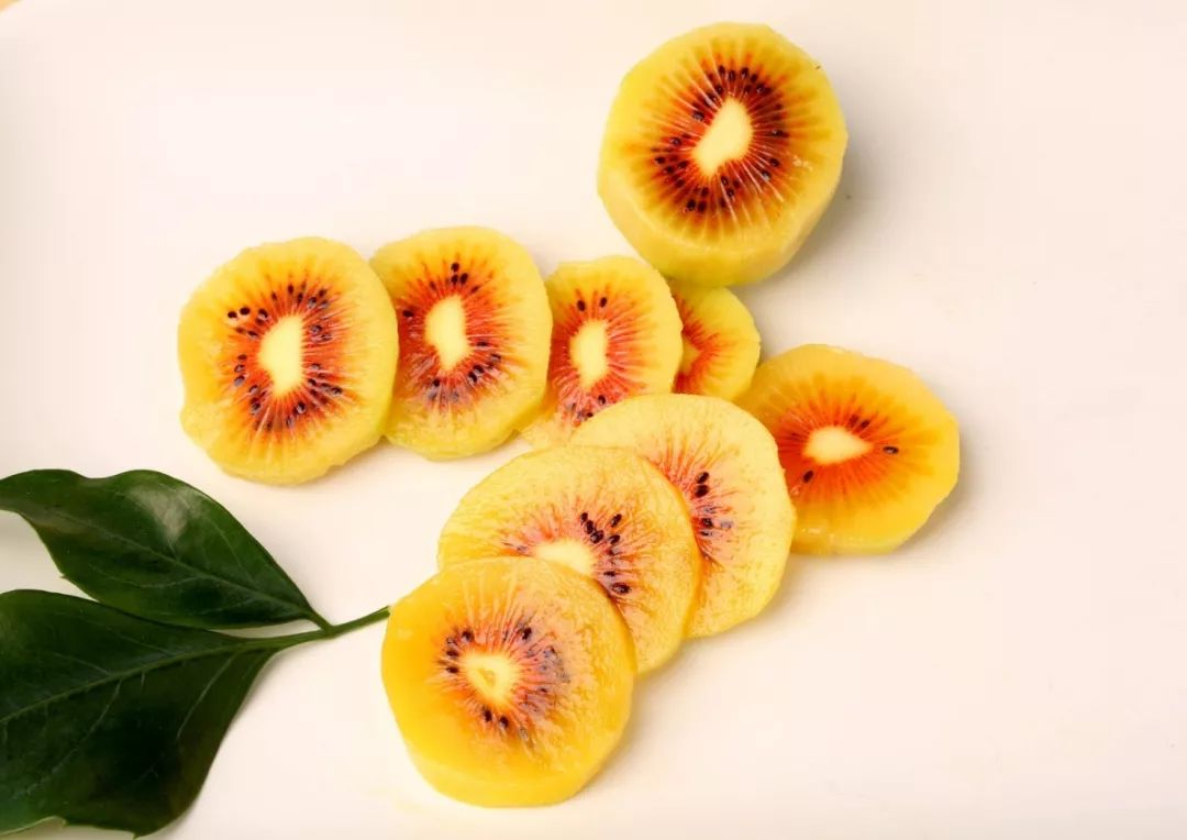 绿心、黄心、红心猕猴桃到底有啥区别?千万不要买错啦