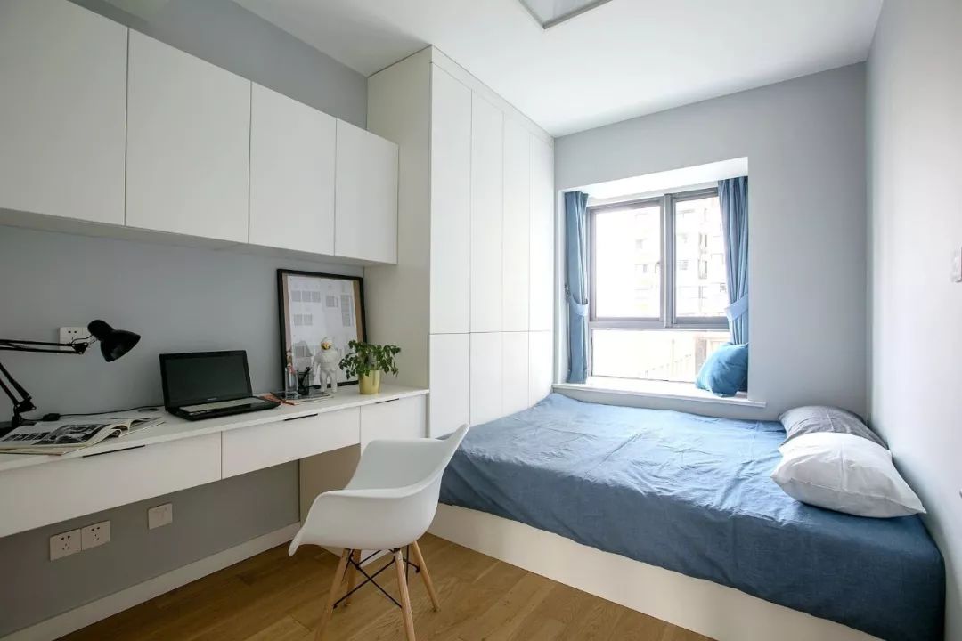 卧室太小床头柜放不下来,卧室床不放床头可以吗