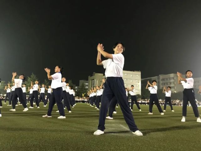 活力校园,活力青春缤纷校园